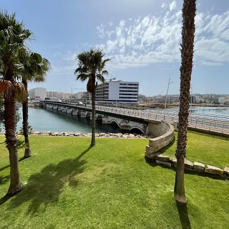 Apartamento Marina Ii, Junto à água Da Premiada Marina De *