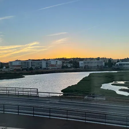 Marina Ii, Junto A Agua Da Premiada Marina De Lagos