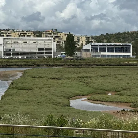 Marina Ii, Junto A Agua Da Premiada Marina De Apartment *