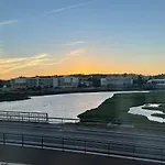 Marina Ii, Junto A Agua Da Premiada Marina De Lagos